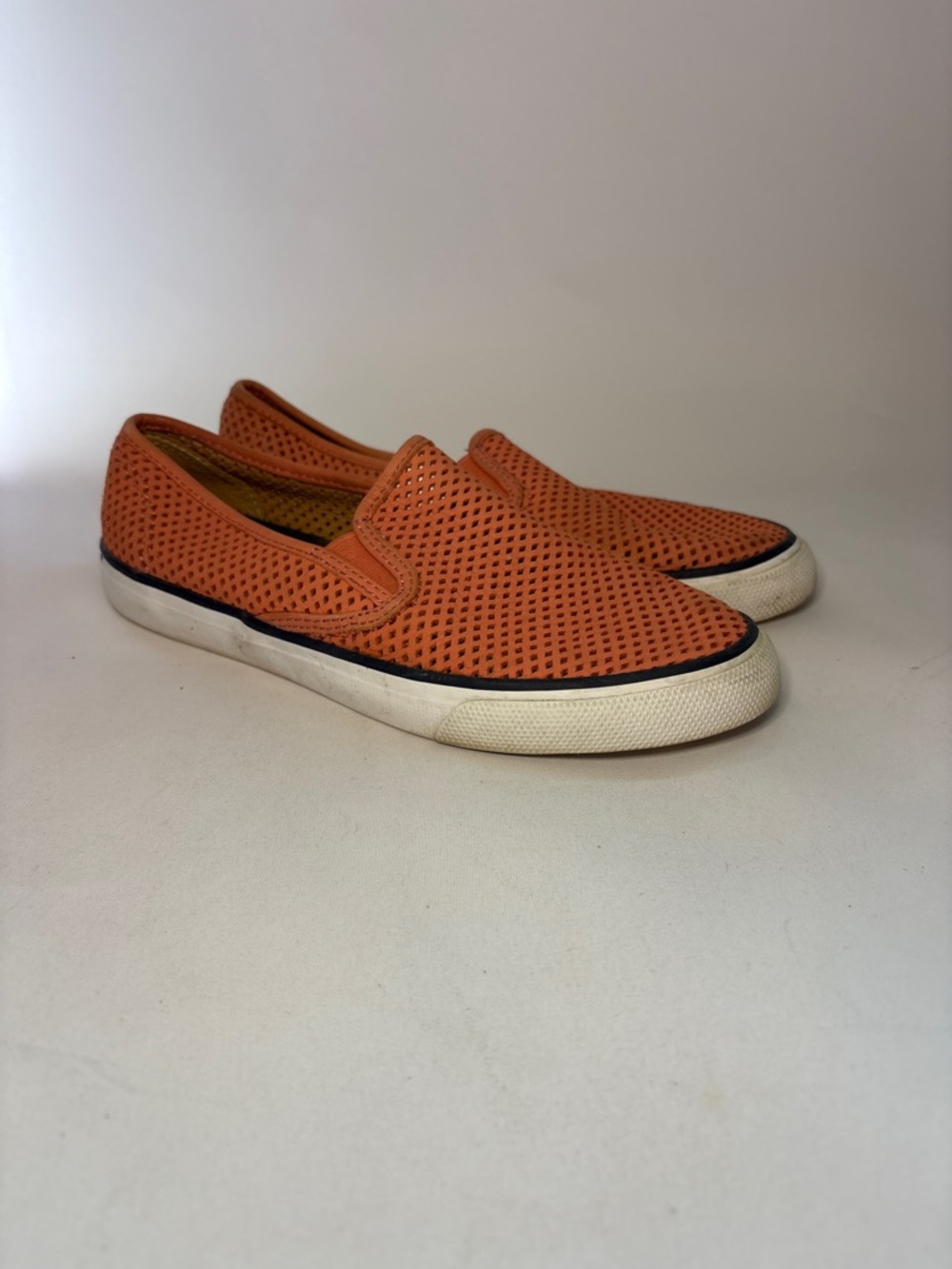 Sperry Women's Seaside Perforated Slip-On‎ Sneakers Size 7.5